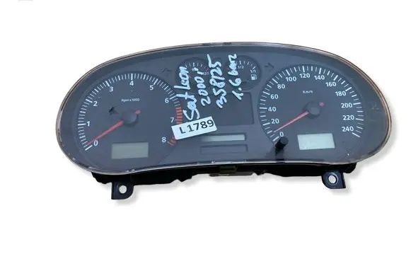 Seat Leon (1M) Speedometer (instrument cluster) 1M0920820A 103000239361