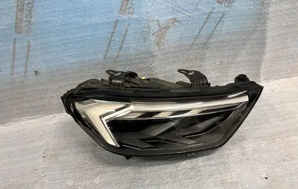 Audi A1 Headlight/headlamp 82A941034