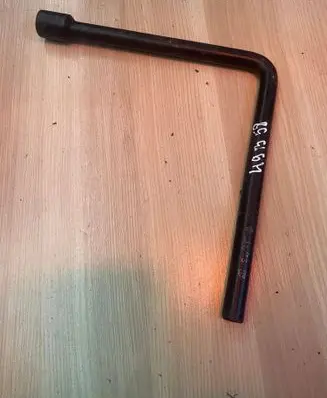 Opel Movano B Wheel nut wrench 