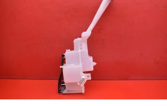 Nissan Qashqai Windshield washer fluid reservoir/tank 289106UA0A