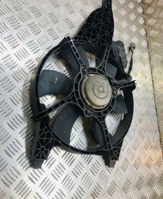Nissan Pathfinder R51 Radiator cooling fan shroud 92120EB400