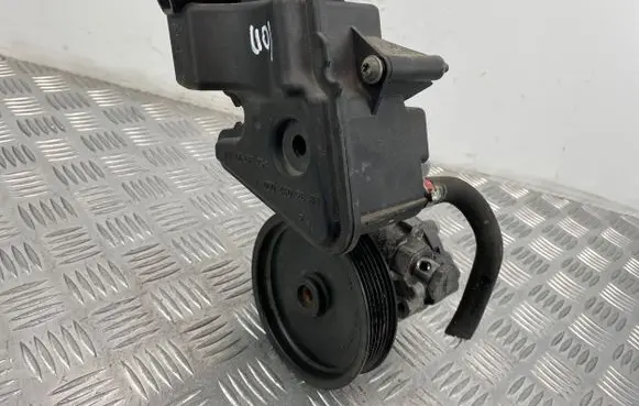 Mercedes-Benz ML W164 Power steering pump 7695955117