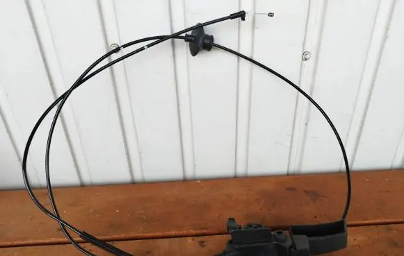 Peugeot 308 Engine bonnet/hood lock/latch loop/hook 9833929680