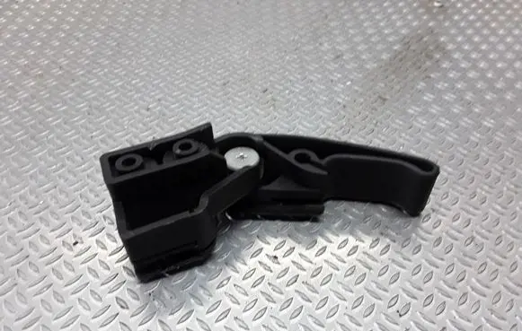 Engine bonnet (hood) release handle