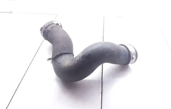 Volkswagen Touareg I Intercooler hose/pipe 7L6145738A