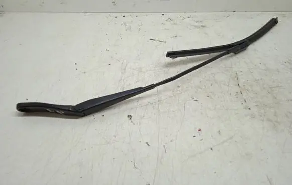 Volvo V70 Front wiper blade arm 31276003