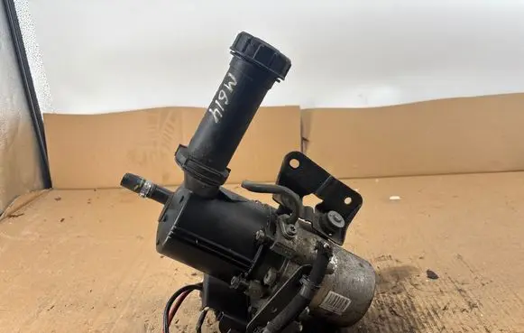 Citroen DS4 Power steering pump A5102870 015607D5