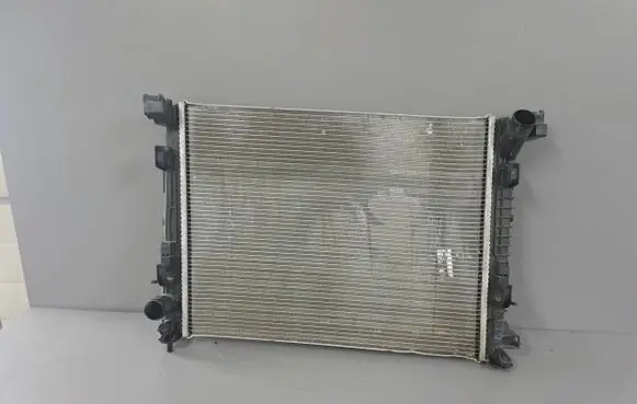 Dacia Sandero III Coolant radiator 214107347R 779957C