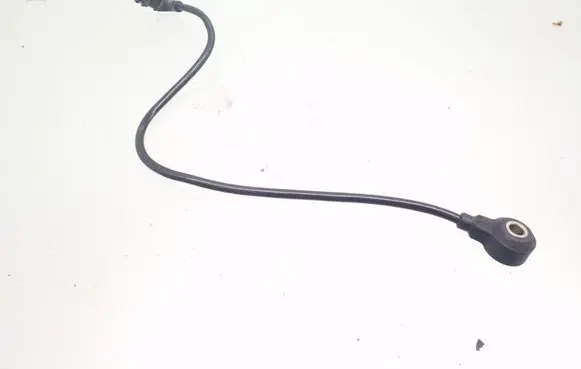 Opel Vectra B Detonation knock sensor 90528671 5WK9681