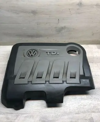 Volkswagen PASSAT B7 Engine cover (trim) 03L103925AA