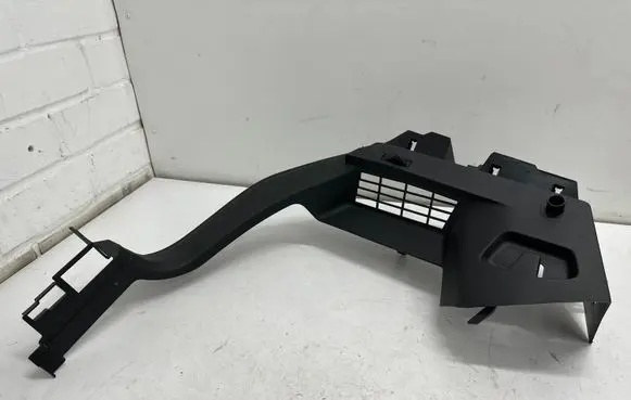 Trunk/boot side trim panel