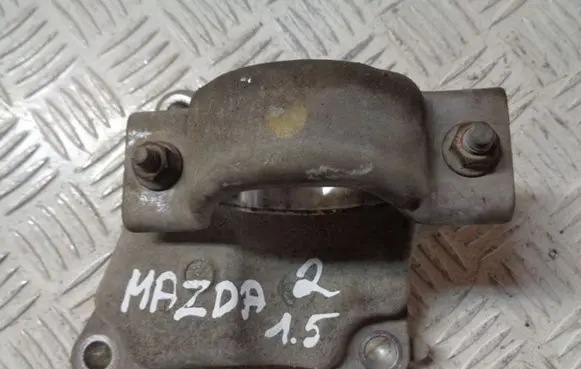 Mazda 2 Driveshaft support bearing bracket 