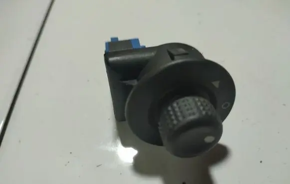 Citroen Xsara Wing mirror switch