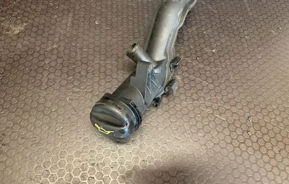 Peugeot 407 Oil fill pipe PA6GF35 9654733980