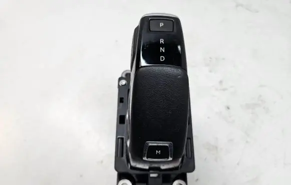 Peugeot 5008 II Gear shifter/selector 98336270DX