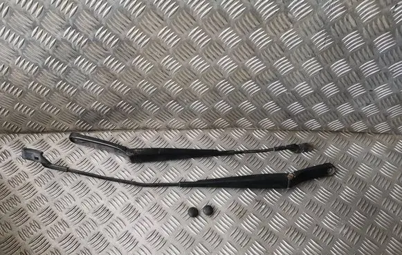 Volkswagen Golf V Front wiper blade arm 1K5955410B 1Q1955409