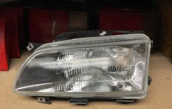 Citroen Berlingo Headlight/headlamp 085521110 085521110L