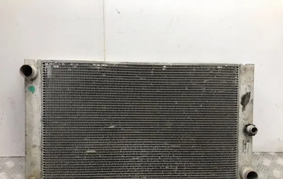 BMW 5 E60 E61 Coolant radiator 7795878