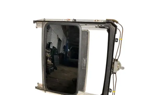 Toyota Yaris Sunroof set 8823399051
