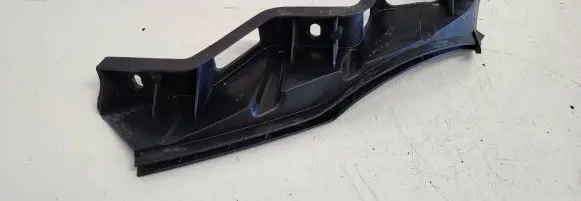Volkswagen PASSAT B6 Front bumper mounting bracket 3C0807890