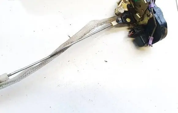 Chrysler PT Cruiser Front door lock