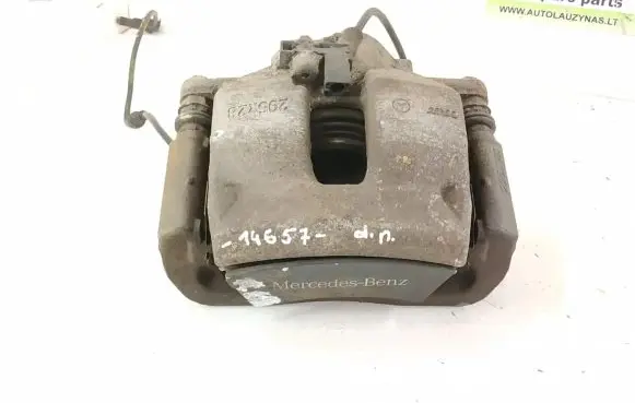 Mercedes-Benz C W204 Front brake caliper A2044210994 2044210994
