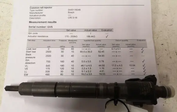 Volvo XC60 Fuel injector 0445116046