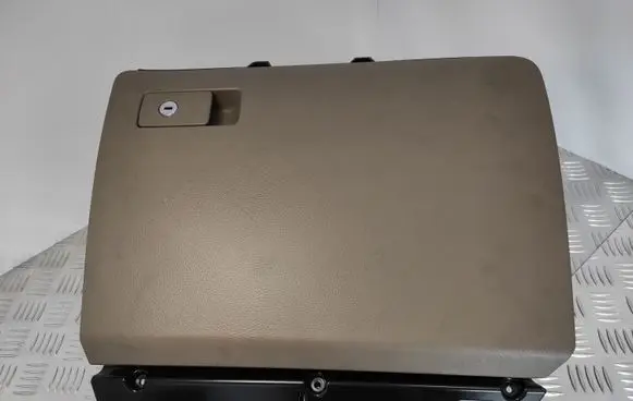 Volkswagen PASSAT B6 Glove box 3C1857097 P0108671