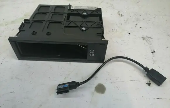 Volkswagen Scirocco Head unit multimedia control 5N0035342C 5N0035558