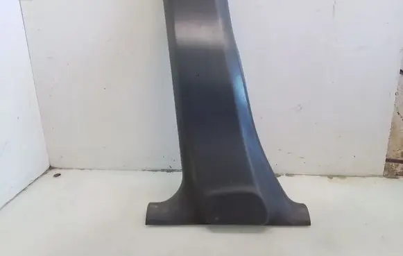 Suzuki Ignis (B) pillar trim (bottom)