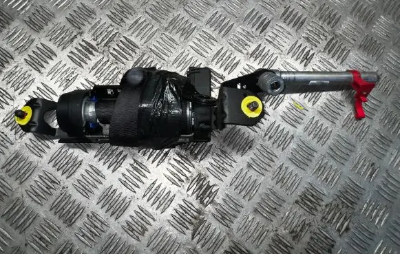 Volvo XC70 Front seatbelt