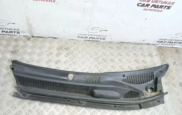 Toyota RAV 4 (XA20) Wiper trim 5570842110