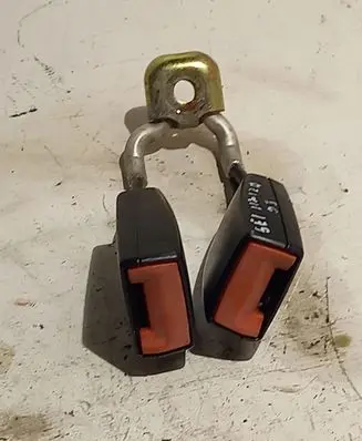 Seat Ibiza II (6k) Middle seatbelt buckle (rear) 6Q0857466B