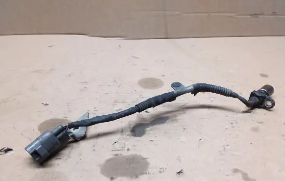 Toyota RAV 4 (XA40) Crankshaft position sensor 9091905069