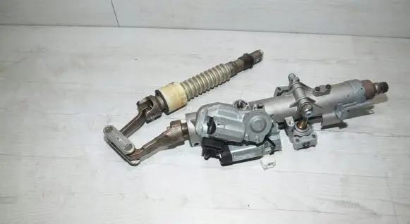 Mercedes-Benz CLS C219 Steering wheel axle set 2114620120