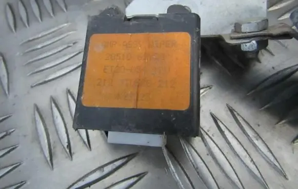 Nissan Sunny Other control units/modules 2851062y00
