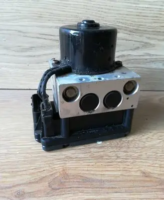 Volkswagen Golf IV ABS Pump 1J0907379P 345734 MLR9G15C23