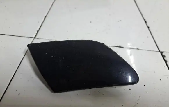 Volkswagen Jetta V Headlight washer spray nozzle cap/cover 1K5955110A