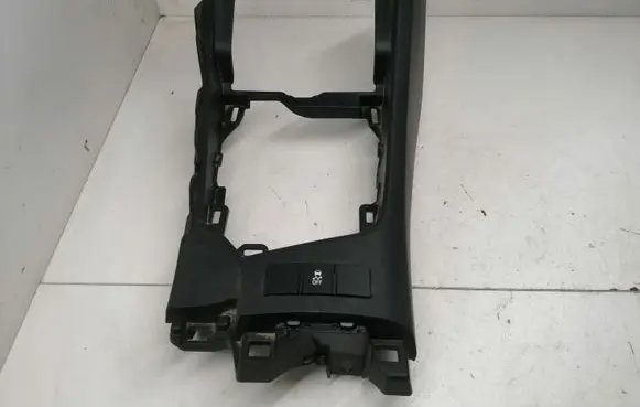 Toyota Auris E180 Center console 5882102520 5883302170