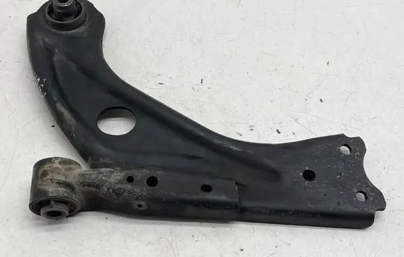 Peugeot 5008 II Front lower control arm/wishbone 7AAA260138344G