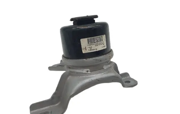 Volvo S60 Engine mount bracket 31257674 6G926F012ED