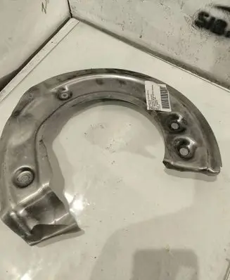 BMW M8 F91 F92 G14 G15 Front brake disc dust cover plate 6861799 130618A 14786210