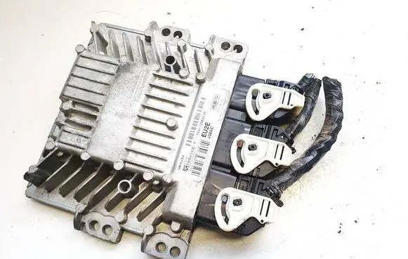 Ford Mondeo MK IV Engine control unit/module 7g9112a650ye