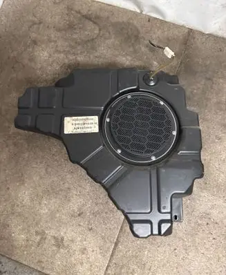 Jeep Grand Cherokee Subwoofer speaker 05064610AC 26777W IAA210117707