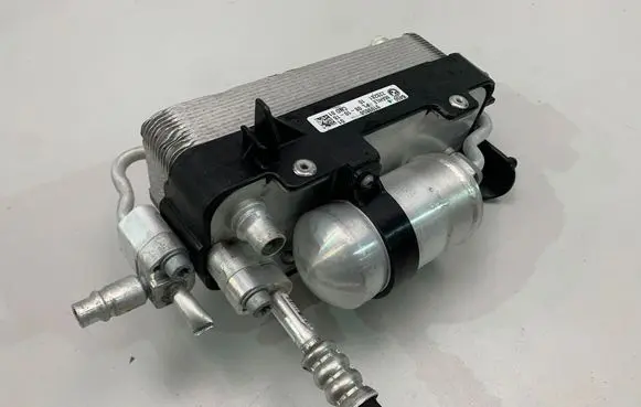 BMW 8 G16 Air conditioning (A/C) air dryer 9109858
