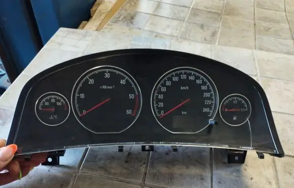 Opel Signum Speedometer (instrument cluster) 13278707GL 88311337