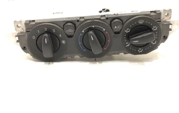 Ford Focus Interior fan control switch 7M5T-19980-AA