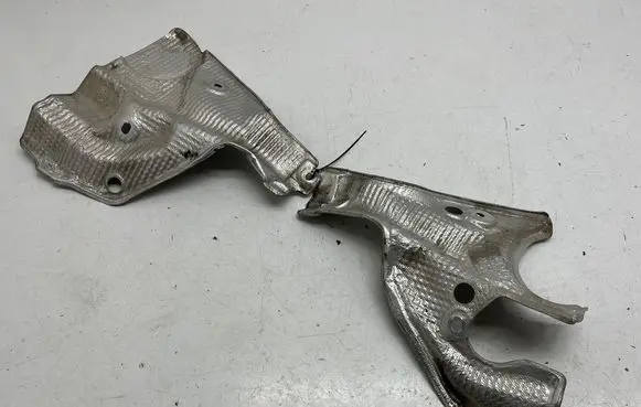 Porsche Macan (95B) Exhaust heat shield 8R1804160A