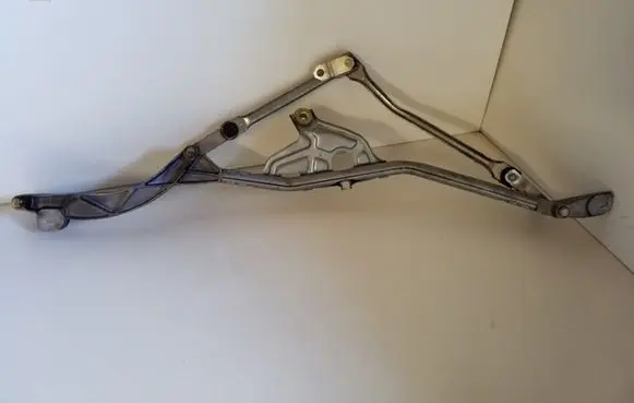 Front wiper linkage