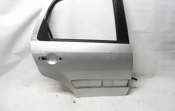Suzuki SX4 Rear door